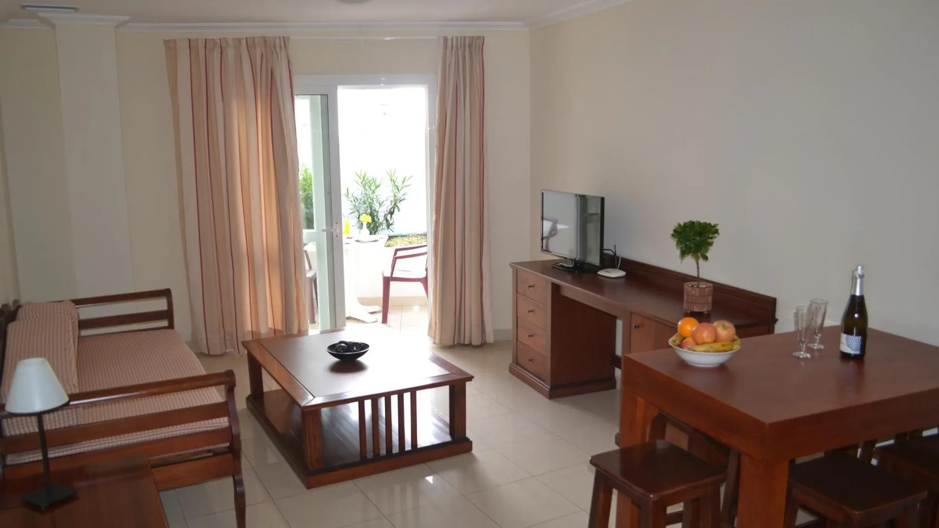 Apartamentos Garden Atlantis En Club Atlantis Costa Adeje  Apartahotel