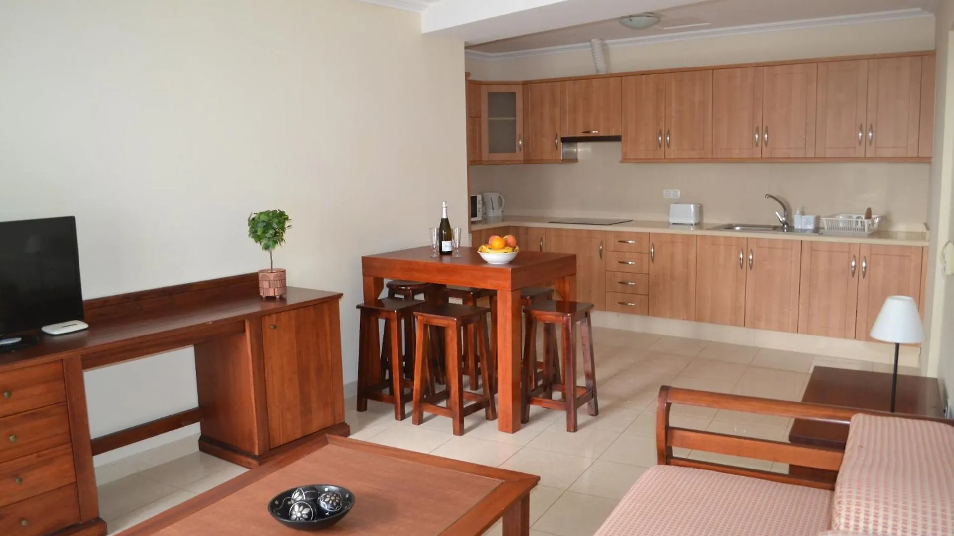 Apartamentos Garden Atlantis En Club Atlantis Costa Adeje  Apartahotel Costa Adeje (Tenerife)